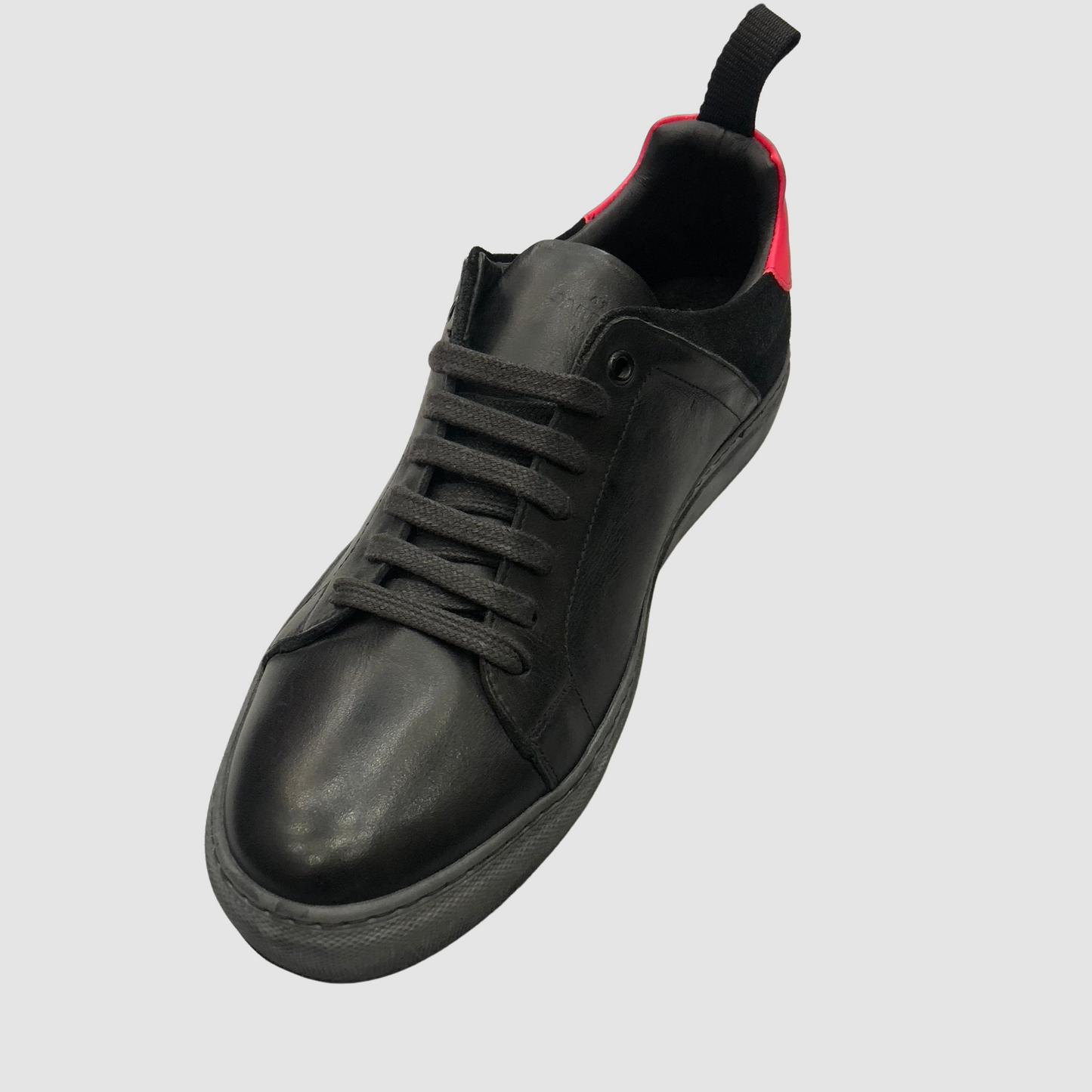 Jared Lang Black Sneakers w Pink