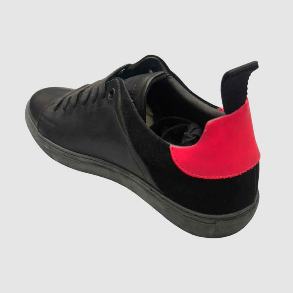 Jared Lang Black Sneakers w Pink